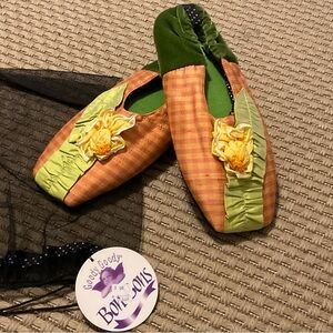 Colorful Women's Slippers with Floral Design